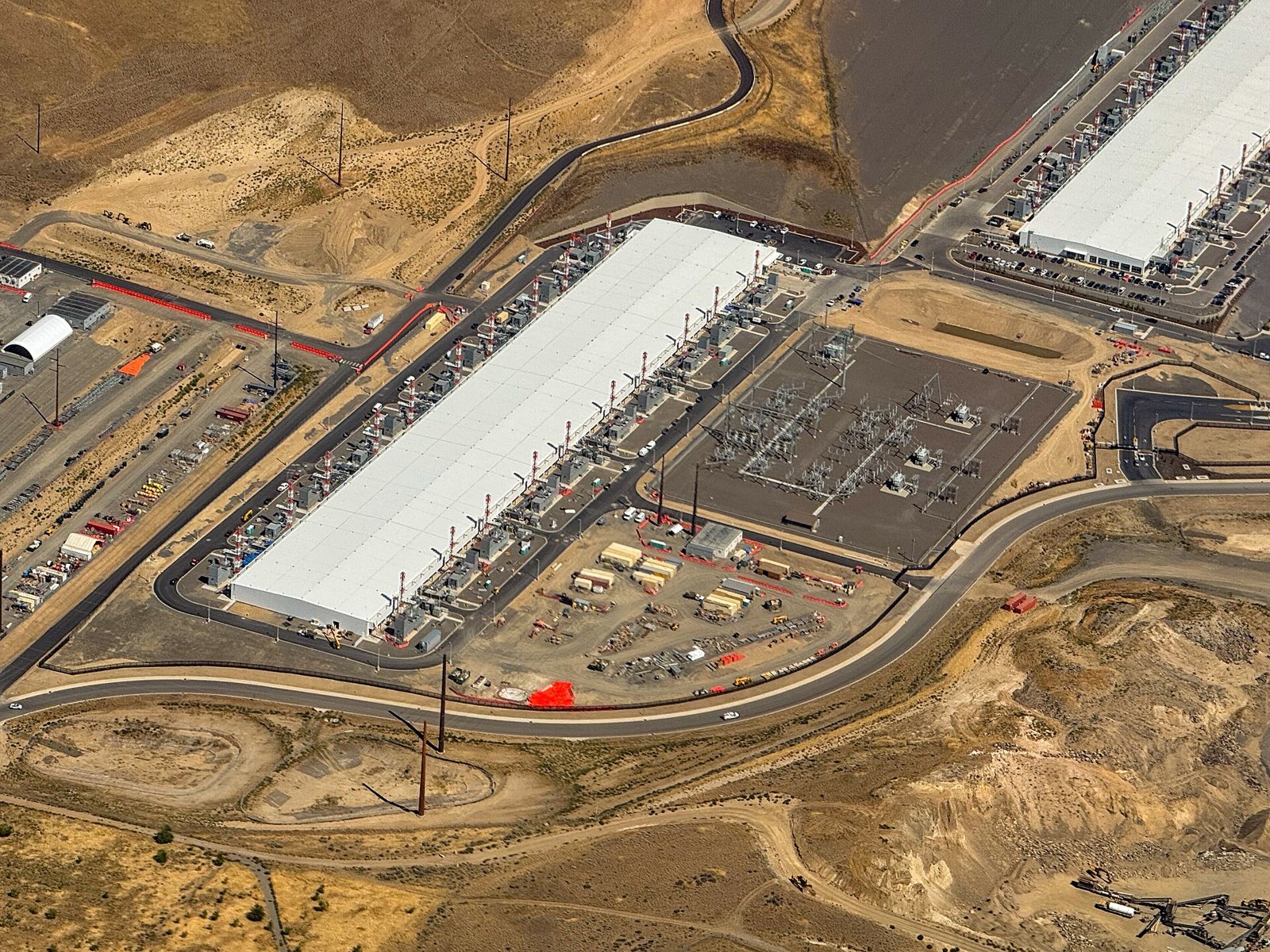 Vista aérea de centros de datos de Microsoft Azure en Wenatchee, Washington